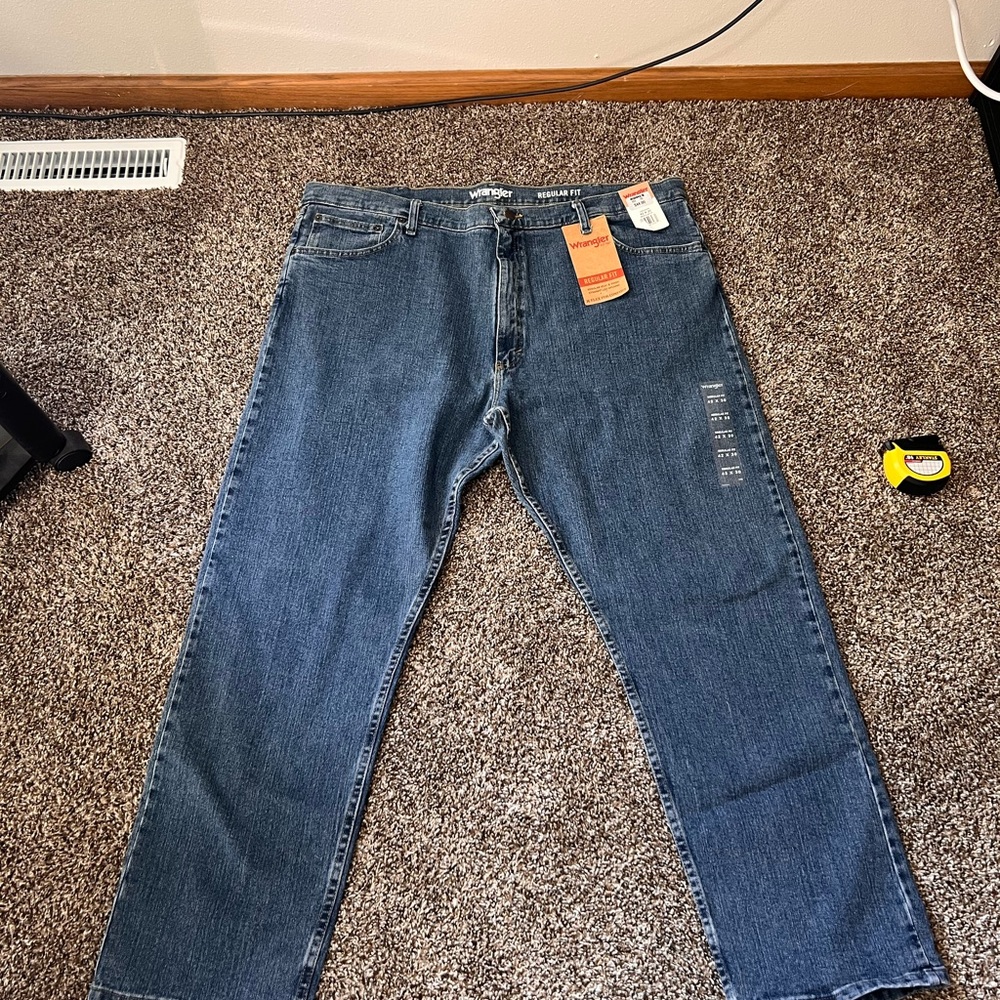 Mens Wrangler Jeans Regular Fit 42x30 NWT